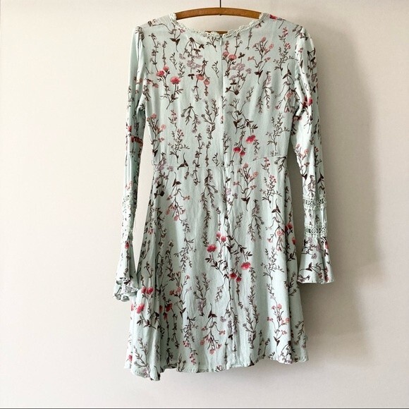 Taylor & Sage Floral Mint‎ Mini Dress - Picture 3 of 5
